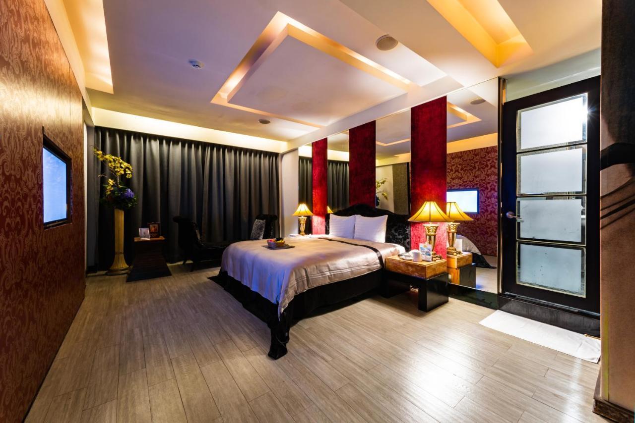 Liti Motel Taichung Exterior photo