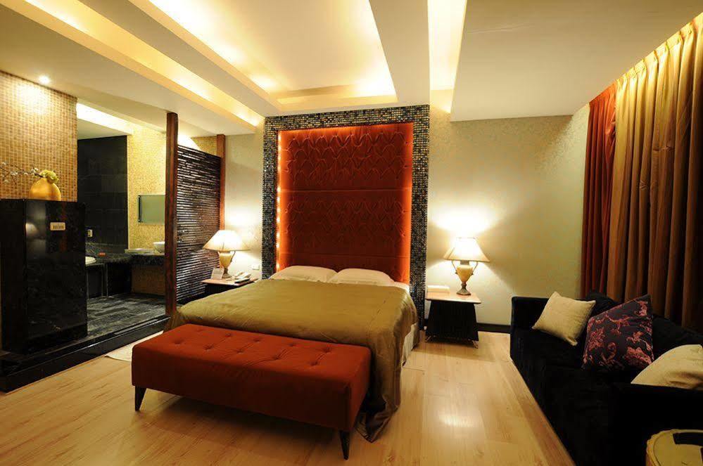 Liti Motel Taichung Exterior photo