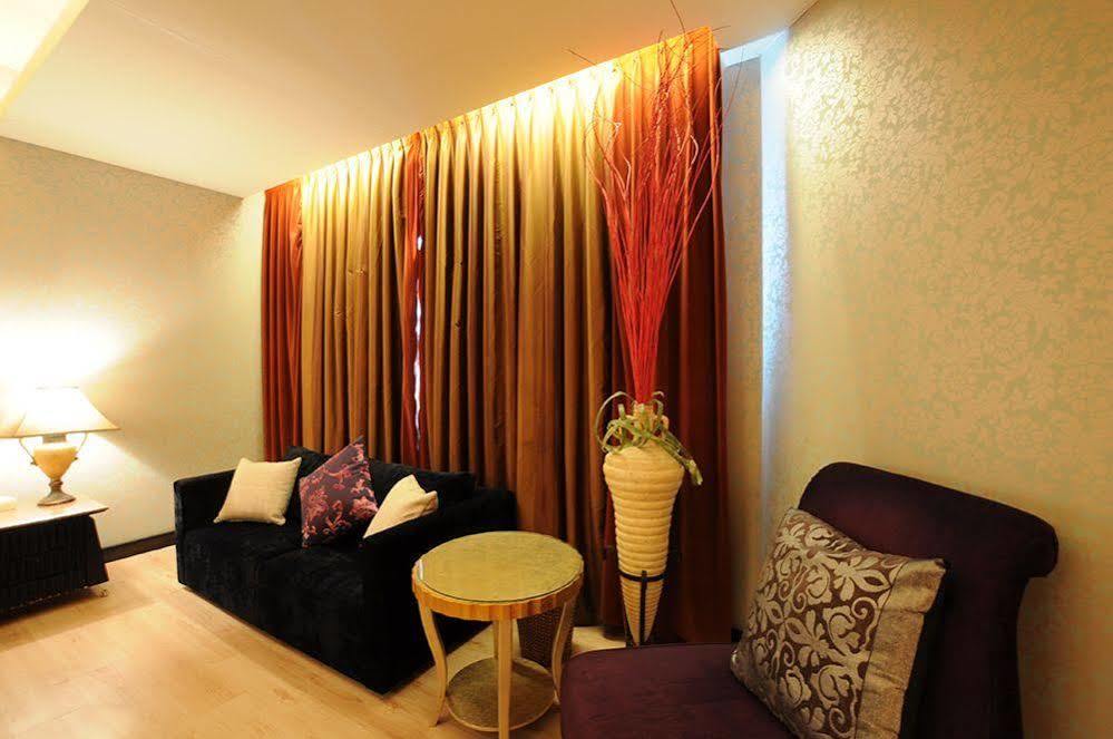 Liti Motel Taichung Exterior photo